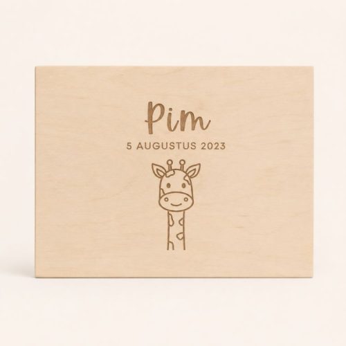 memorybox met naam en giraf persoonlijk gegraveerd Van BRIES